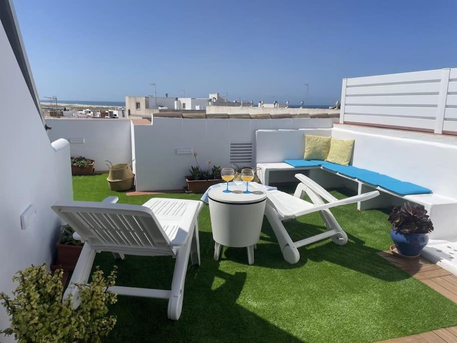 Casa Lola Conil, Azotea Al Mar Y Parking Solo Familias O Parejas Villa Conil De La Frontera Buitenkant foto